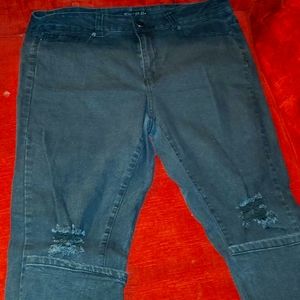 Forever 21 Distressed Jeans 14